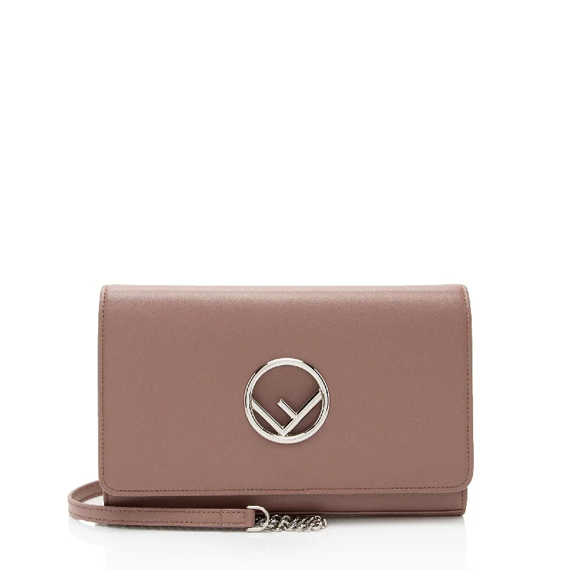 Fendi Vitello F is Fendi Wallet on Chain Bag (SHF-cDQUHV)