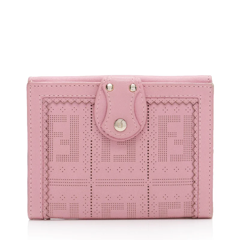 Fendi Perforated Leather Compact Wallet (SHF-ahsZFs)